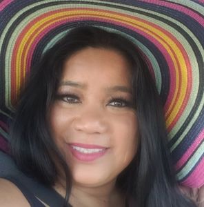 Meet your Posher, Adette